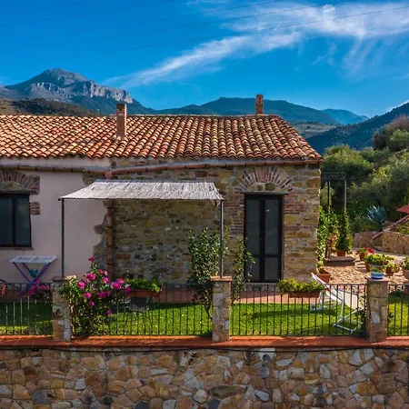 Poggio Pozzetti Vakantieboerderij Lascari